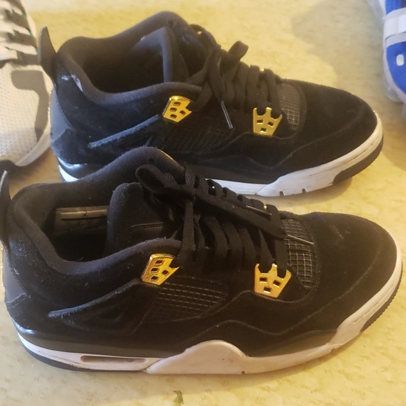 Air jordan 4s royalty - Picture 2 of 4